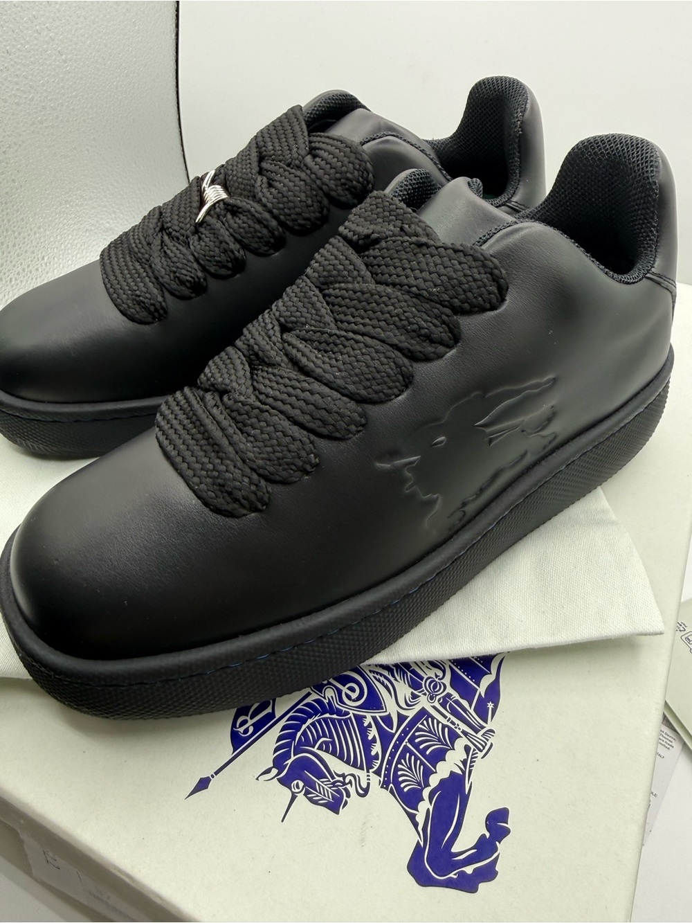Brand new in box Burberry black Matte Leather Low-Top Sneakers full inclusion